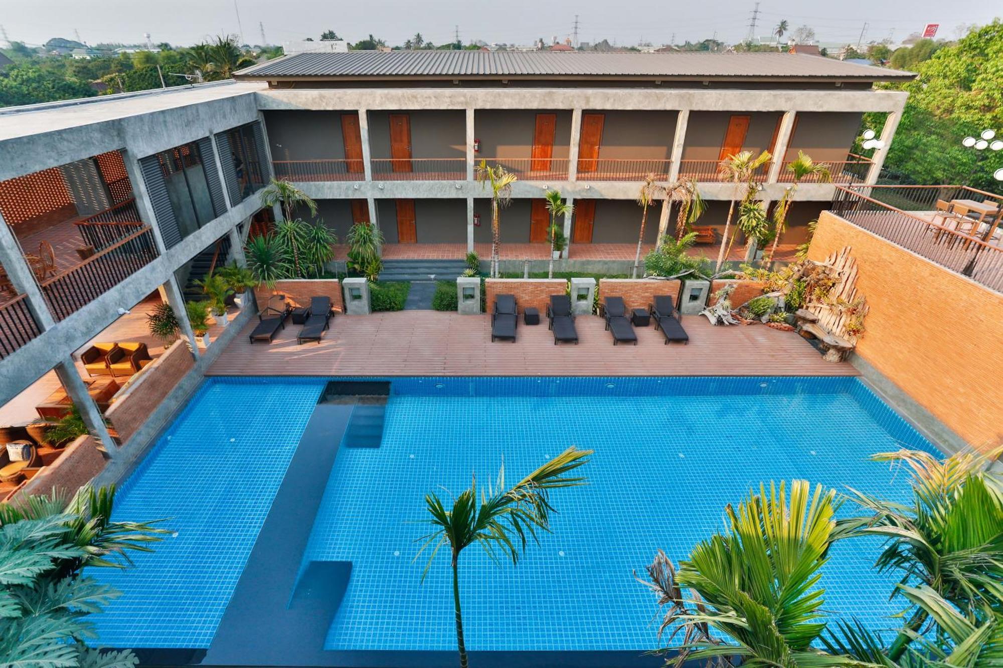 Sansuntree Hotel Lamphun Exterior photo