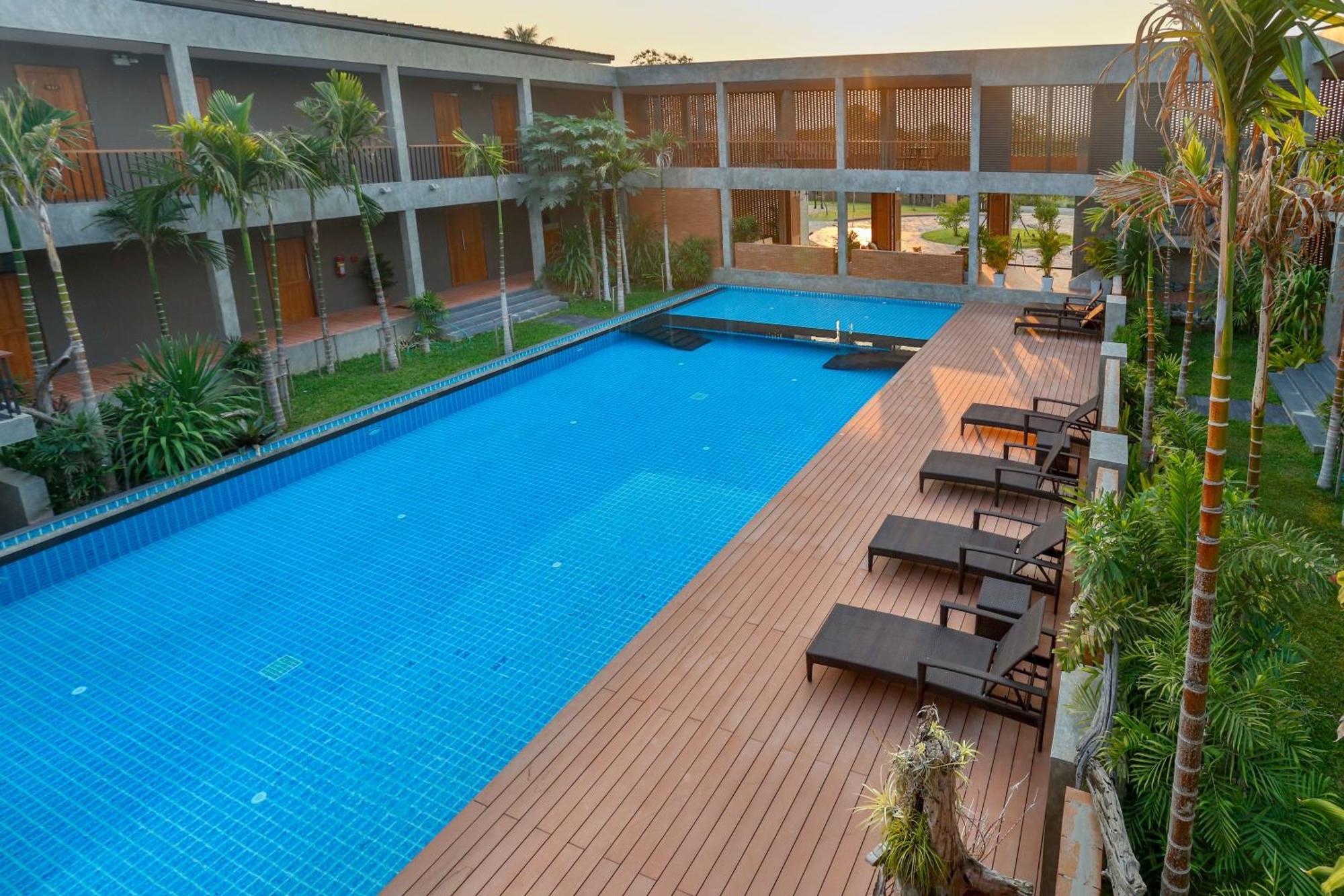 Sansuntree Hotel Lamphun Exterior photo